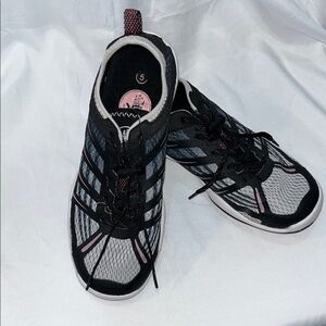 Body Glove Black and Gray Kids Sneakers